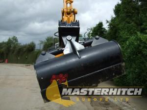 Masterhitch Europe Ltd – Tilting Buckets available at Masterhitch