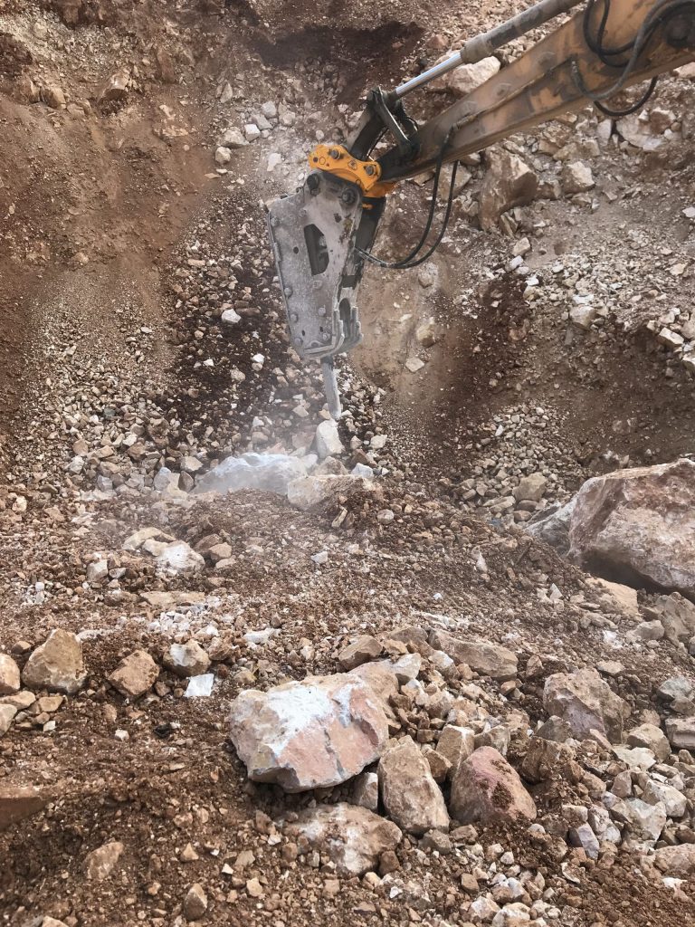 Tips to Maximize Hydraulic Breaker Life