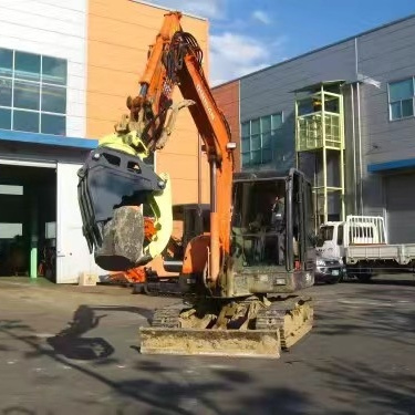 Innovative Tool Helps Excavators to Remove Unwanted Debris for Construction and Landscaping Projects