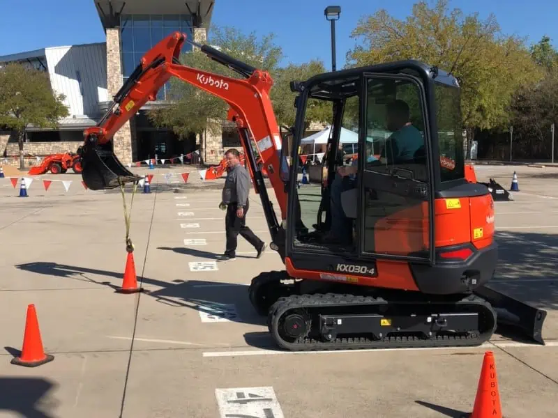 test mini excavator