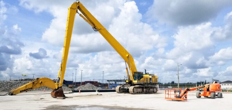 excavator long reach front advantage when reclamation by the sea