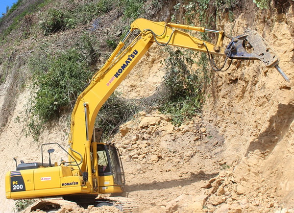 Komatsu-PC200-8-Excavator