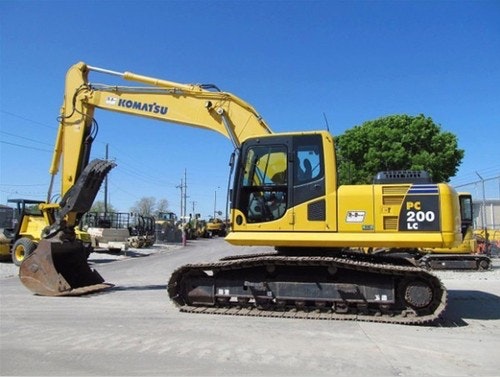 Komatsu-PC200-8-Excavator