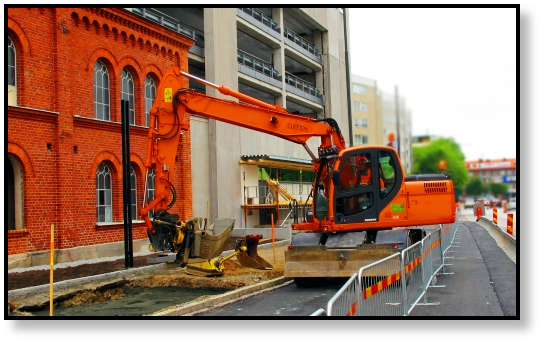 Does Your Excavator Need an Eaton Track Drive Motor?- Excavator Wood Splitter Attachment