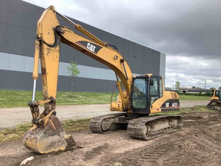 How to do productive digging with CAT 320CL excavators – Used Equipment – Hydraulic Hand Breaker