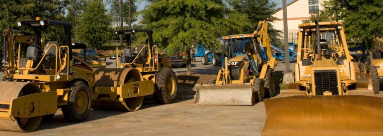 Top Benefits of Renting Heavy Construction Equipment